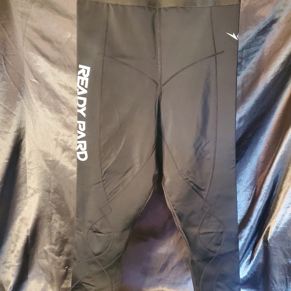 Ready Pard Medium Compression Capri Tights - Picture 8 of 10